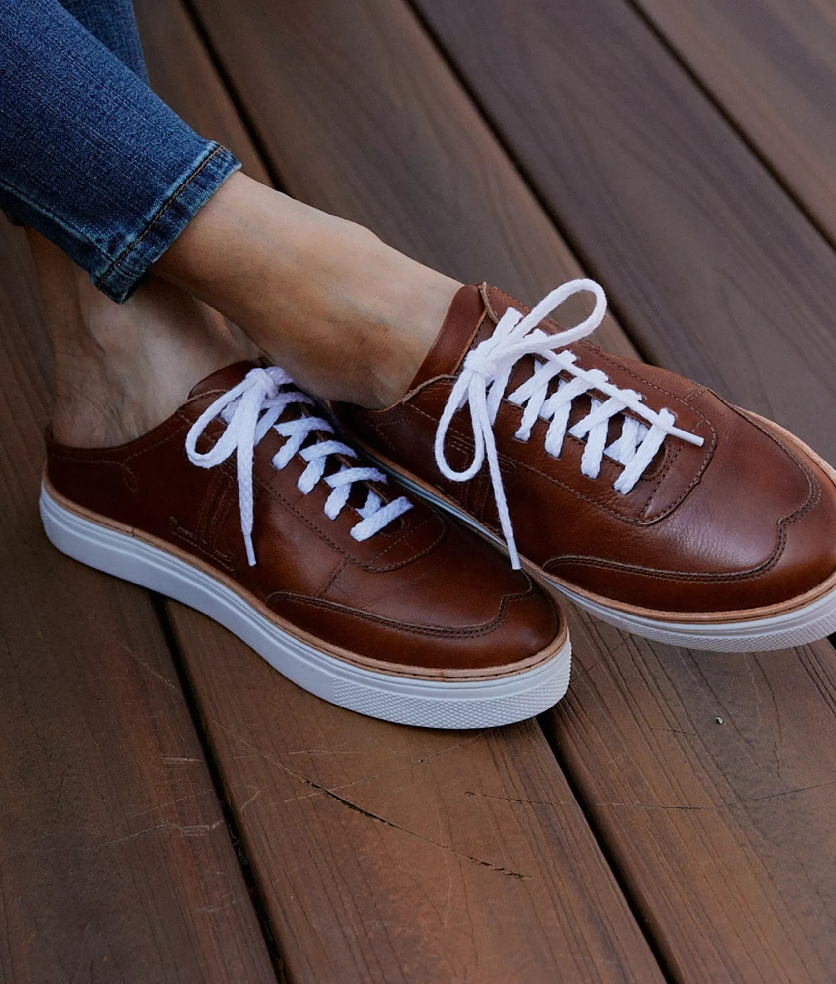 Lucchese Mules | Saddle Mule Red
